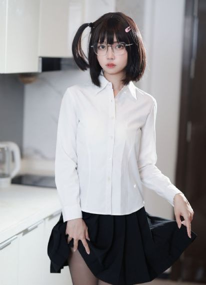 日韩零钱包女_DVD神马在线观看