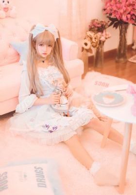 日韩紧身裤美女视频_高清完整版免费在线观看